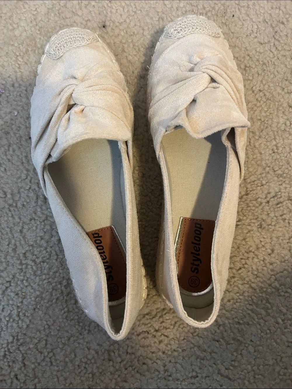 NEVER WORN cream bow suede espadrilles